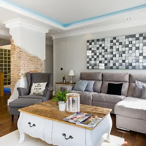 https://3-bedrooms-luxury-penthouse-with-views-in-the-best.hotelsinnerja.org